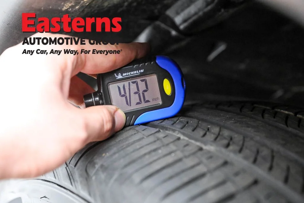 Used 2022 Gray Nissan SV image 26