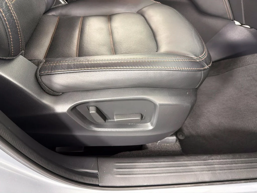 Used 2020 Sonic Silver Metallic Mazda Grand Touring image 21