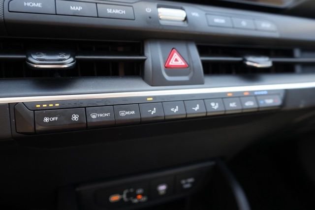 Used 2025 Steel Gray Kia LXS image 27