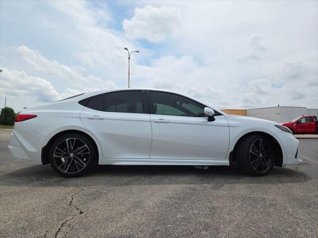 Certified Used 2025 WIND CHILL PEARL Toyota  image 24