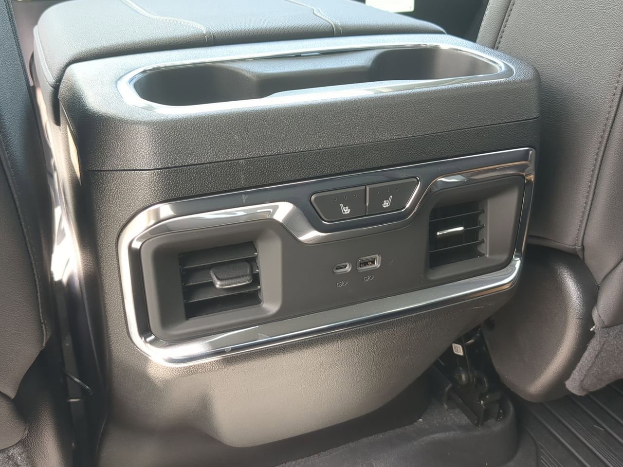New 2026 Summit White GMC SLT image 22