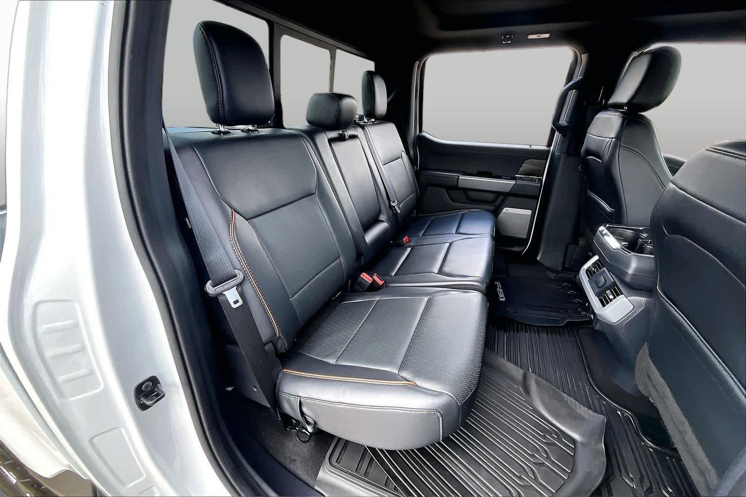 Used 2024 Oxford White Ford LARIAT image 20