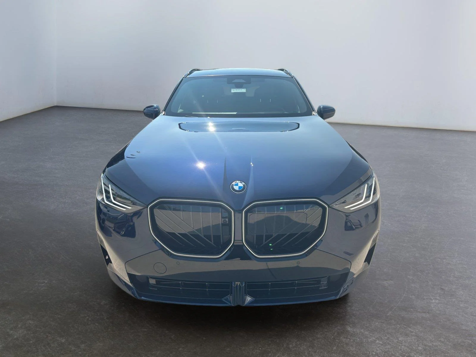 New 2026 Tanzanite Blue II Metallic BMW 30 xDrive image 10