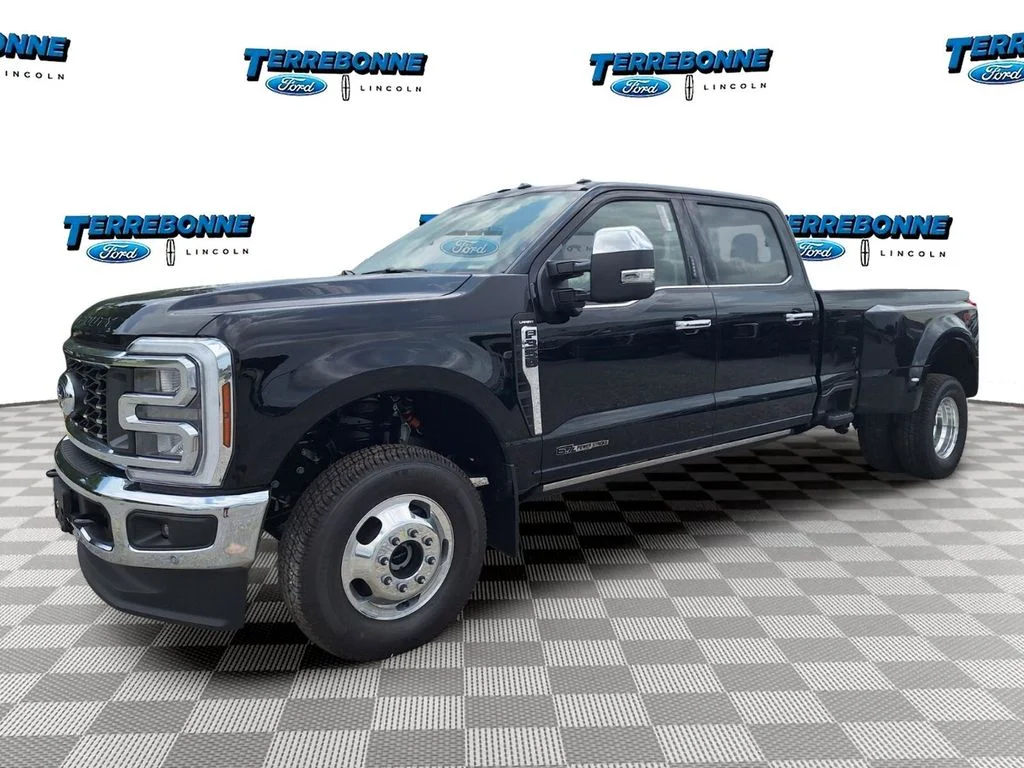 2026 Ford Super Duty F-350® Lariat®