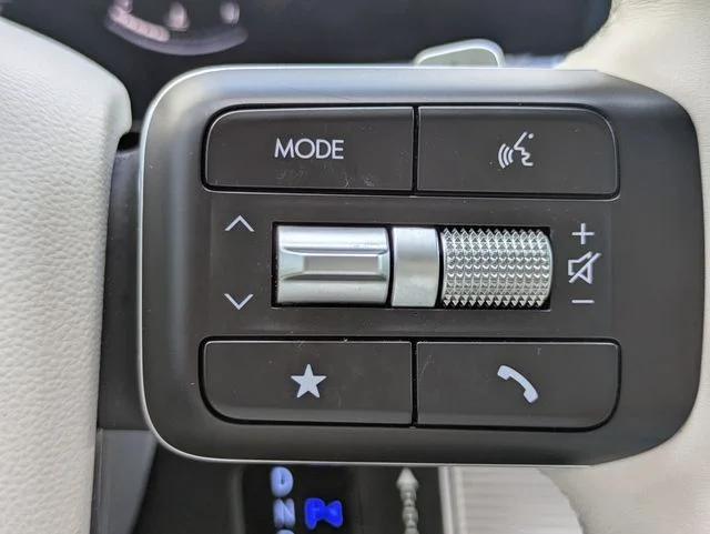 Certified Used 2024 White Hyundai SE image 23