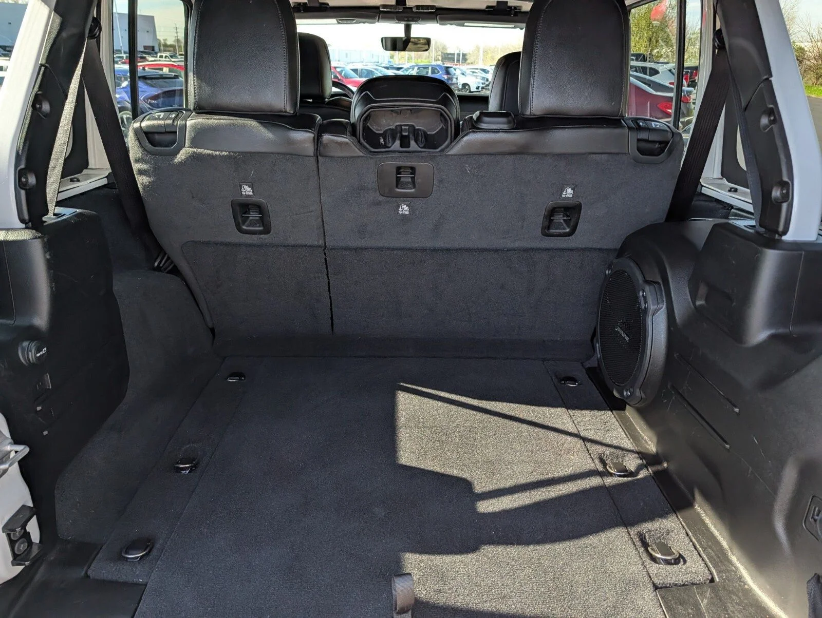 2022 Jeep Wrangler Unlimited Sahara - Photo 21