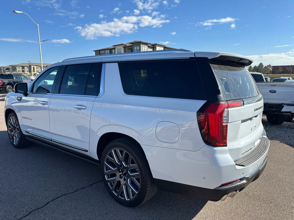 Used 2026 White GMC Denali Ultimate image 4