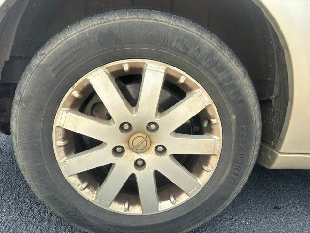 Used 2013 Beige Chrysler Touring image 6