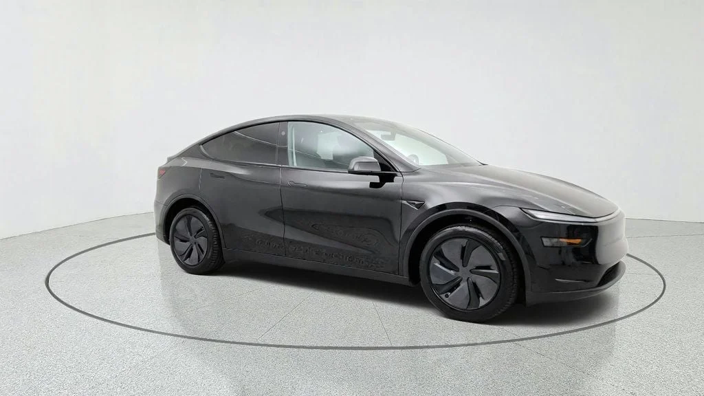 Used 2026 Diamond Black Tesla Long Range AWD image 3