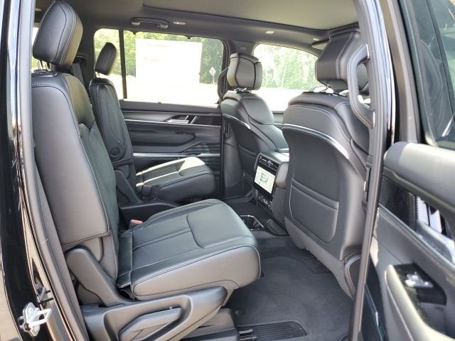 New 2026 High Gloss Black Jeep Summit Obsidian image 23