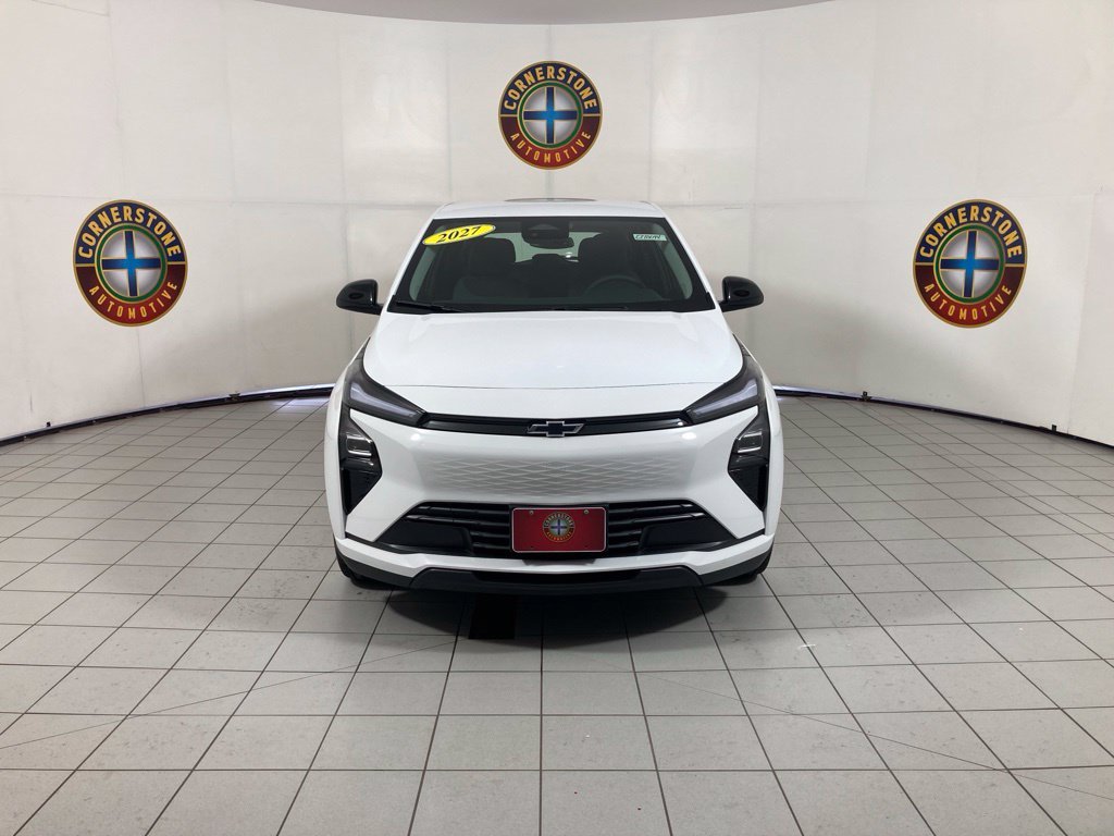 New 2027 Summit White Chevrolet LT image 15