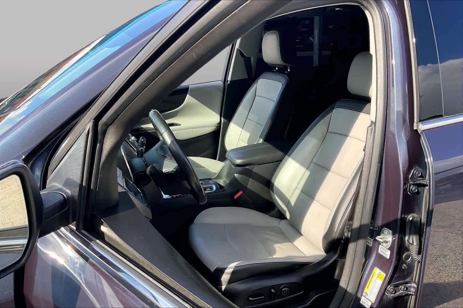 Used 2019 Storm Blue Metallic Chevrolet Premier image 9