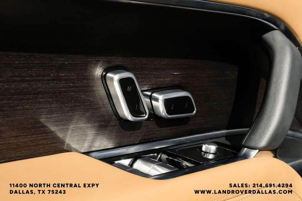 Used 2023 Black Land Rover SE image 47