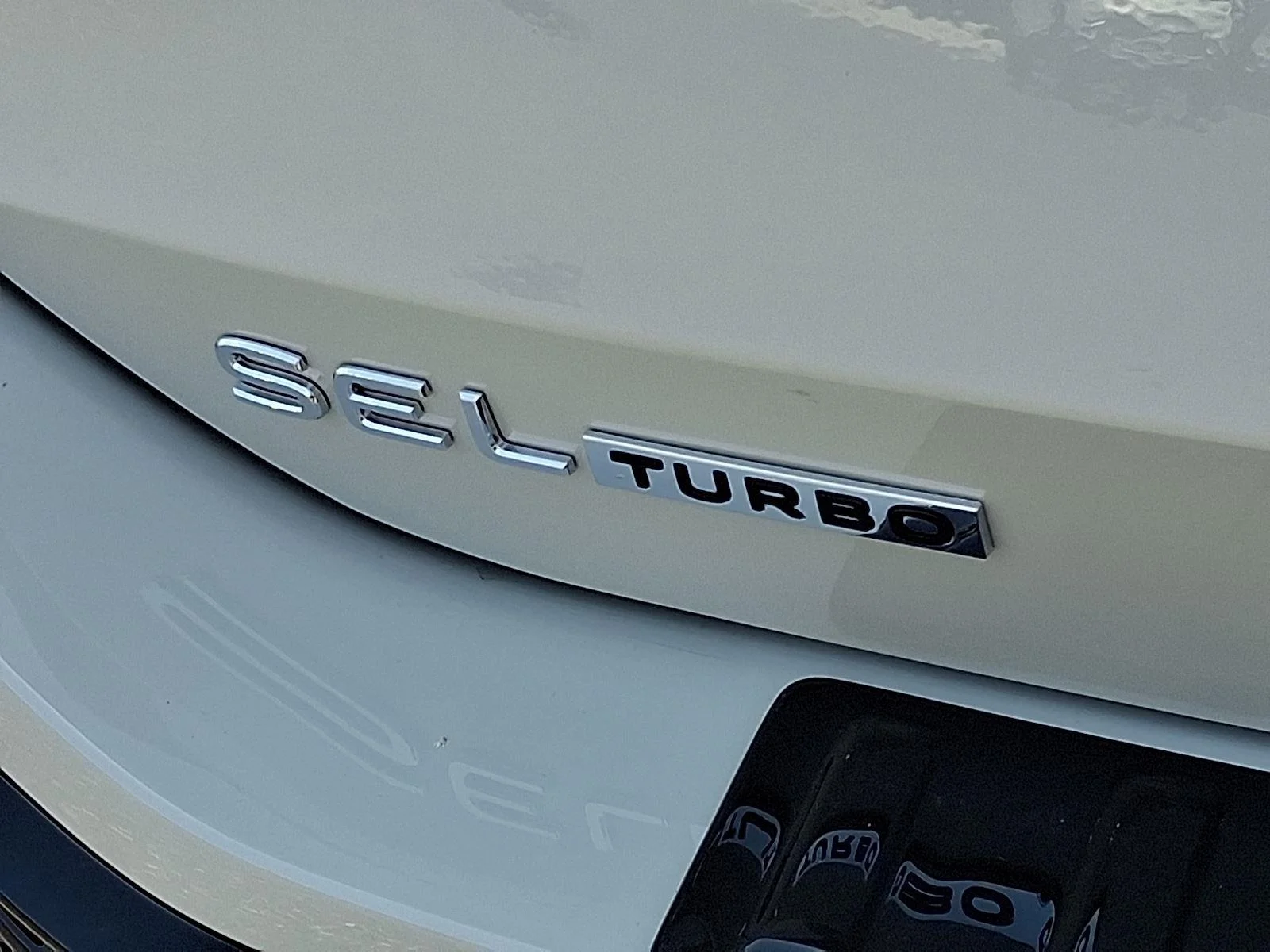 New 2026 Sandstone Volkswagen SEL R-Line Turbo image 21