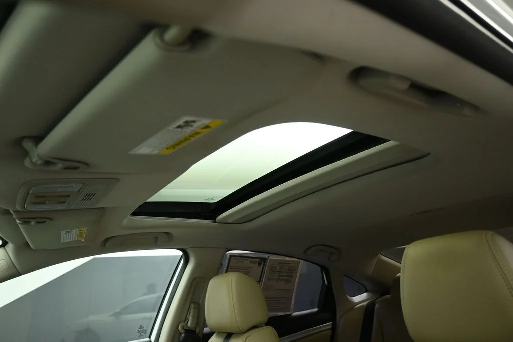 Used 2016 White Honda Touring image 15