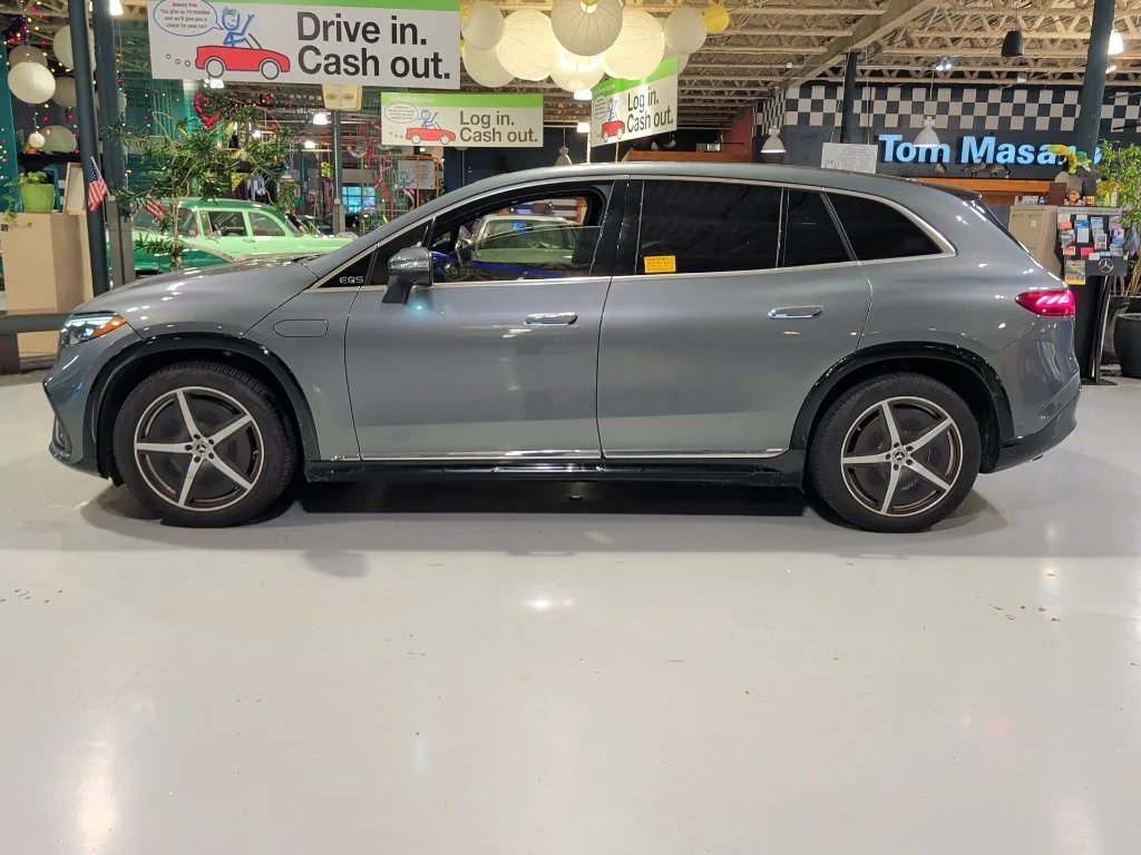 Used 2023 Gray Mercedes-Benz 580 image 17