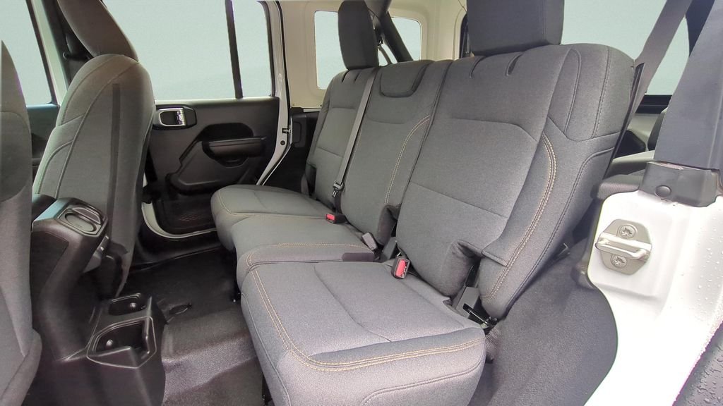 Used 2024 White Jeep Sport S image 10