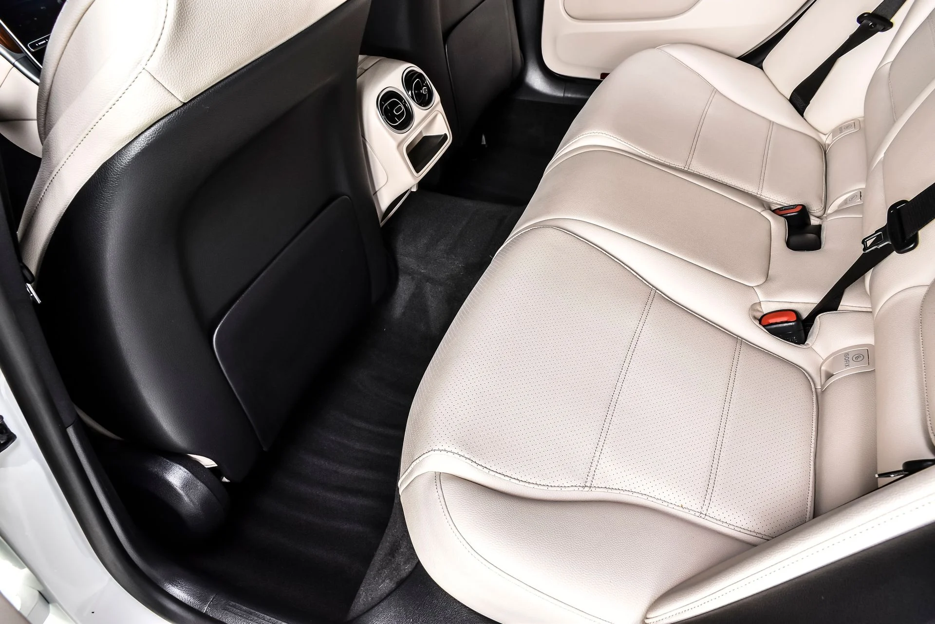 Used 2023 Polar White Mercedes-Benz C 300 image 18