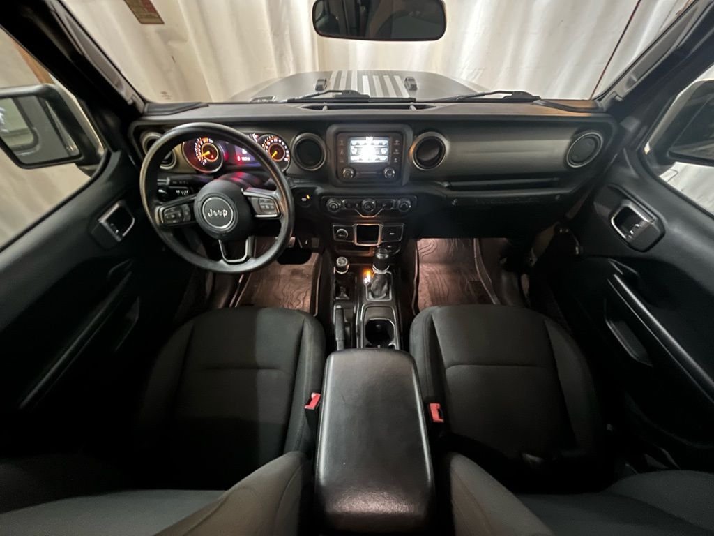 Used 2018 Gray Jeep Unlimited Sport image 14