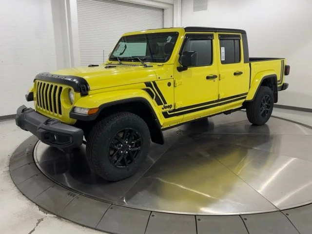 2023 Jeep Gladiator Sport S's photo