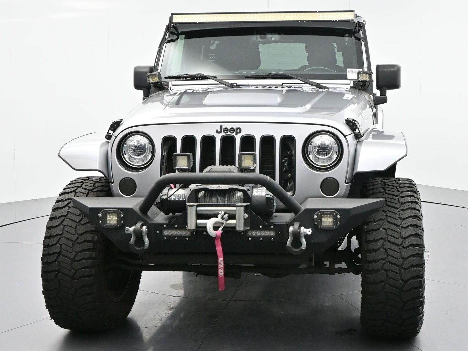 Used 2017 Billet Silver Metallic Clearcoat Jeep Smoky Mountain image 2