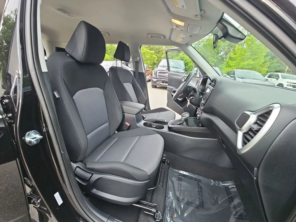 Used 2025 Black Kia LX image 10