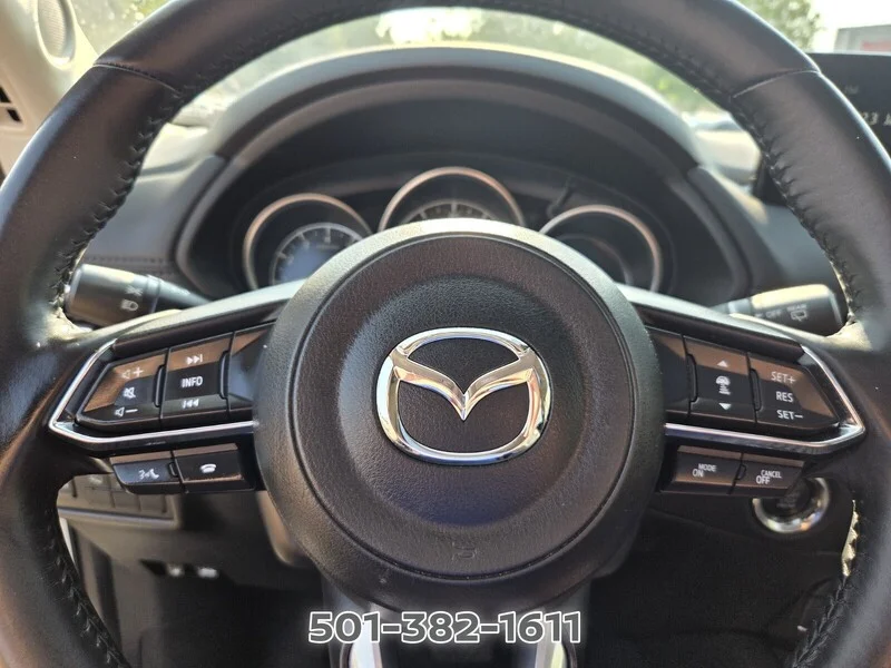 Used 2023 White Metallic MAZDA 2.5 S PREFERRED PACKAGE AWD image 27