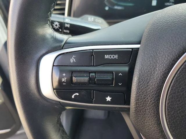 2025 Kia Sportage EX - Photo 22