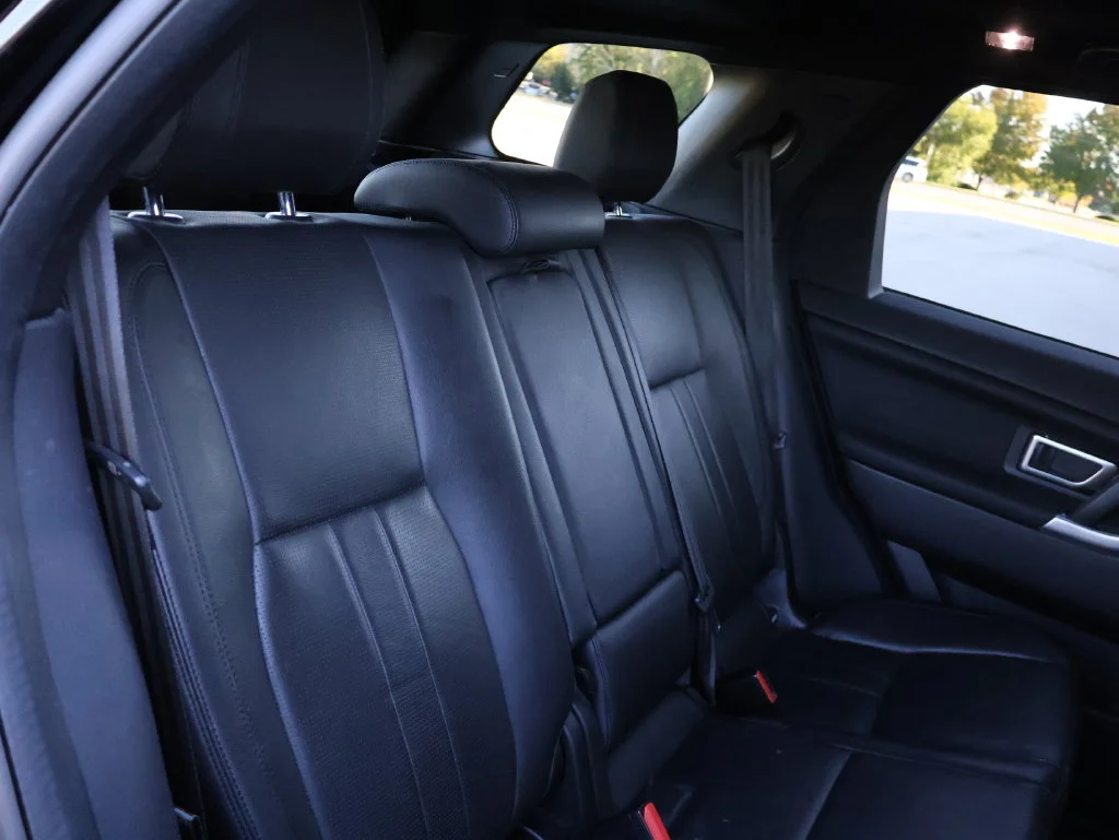 Used 2019  Land Rover  image 14