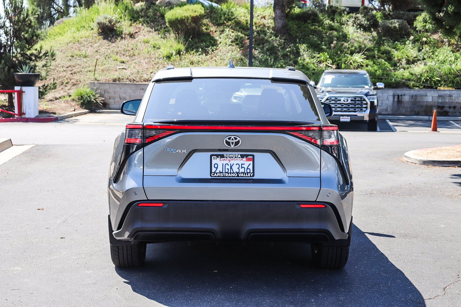 Used 2023  Toyota XLE image 7