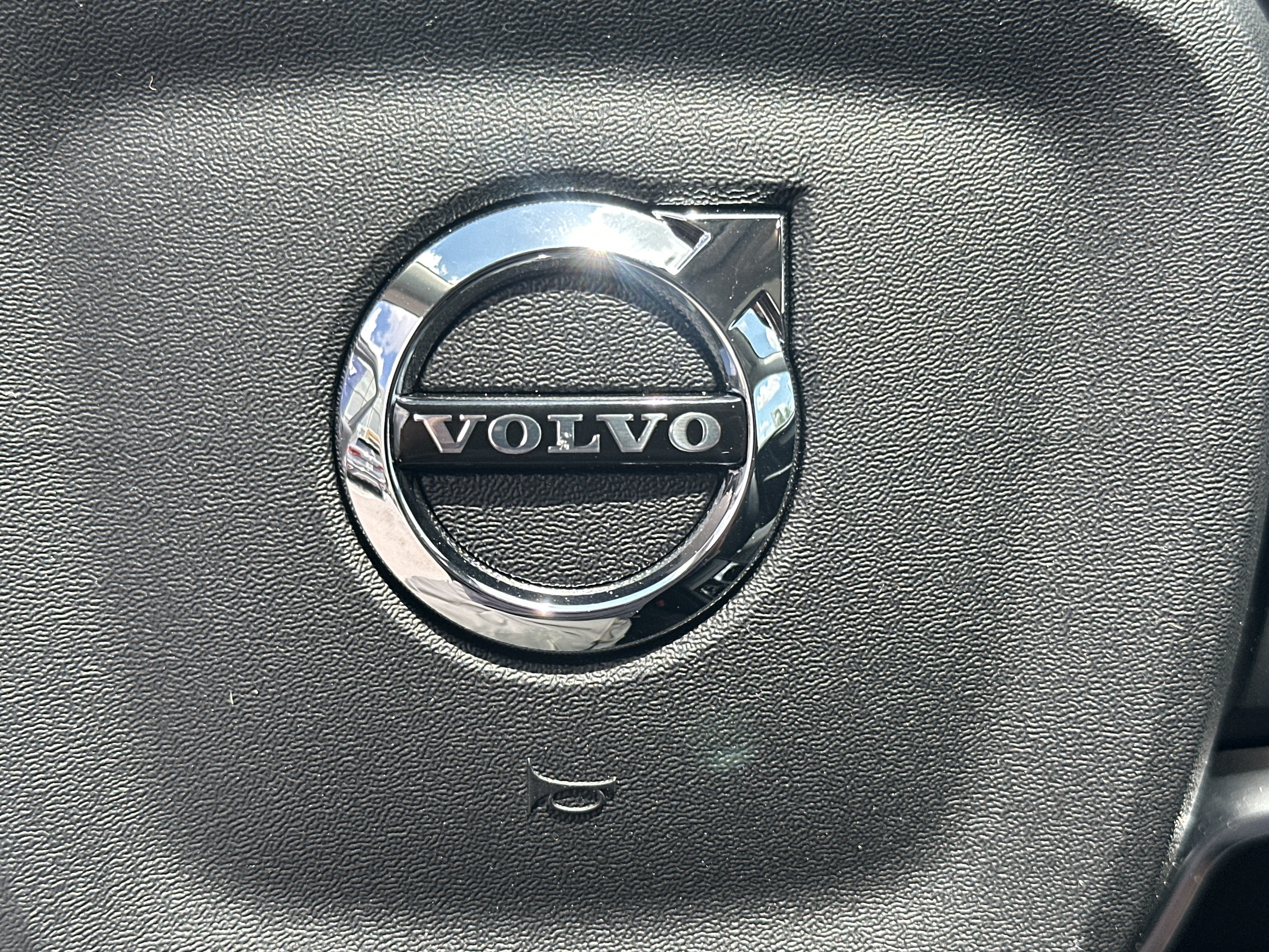 New 2026 Crystal White Volvo Ultra image 25