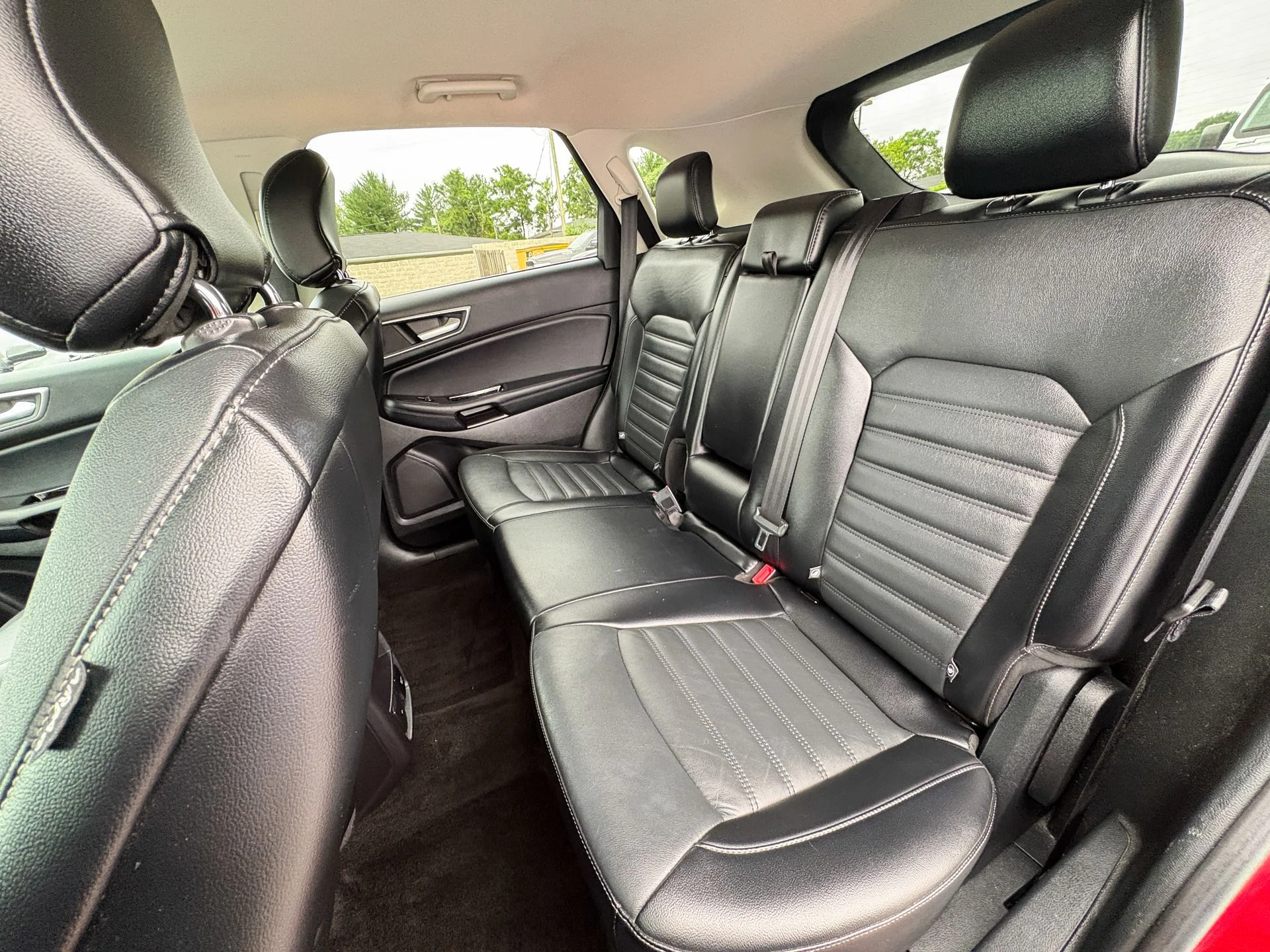 Used 2018 Red Ford SEL image 25