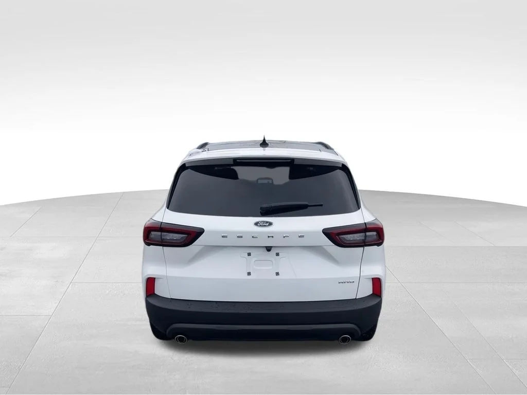 New 2026 Star White Metallic Tri-coat Ford ST-Line image 9