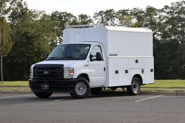 2026 Ford E-Series Cutaway Base - Photo 2