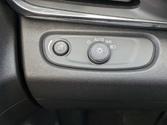 New 2026 Summit White Buick Preferred image 24