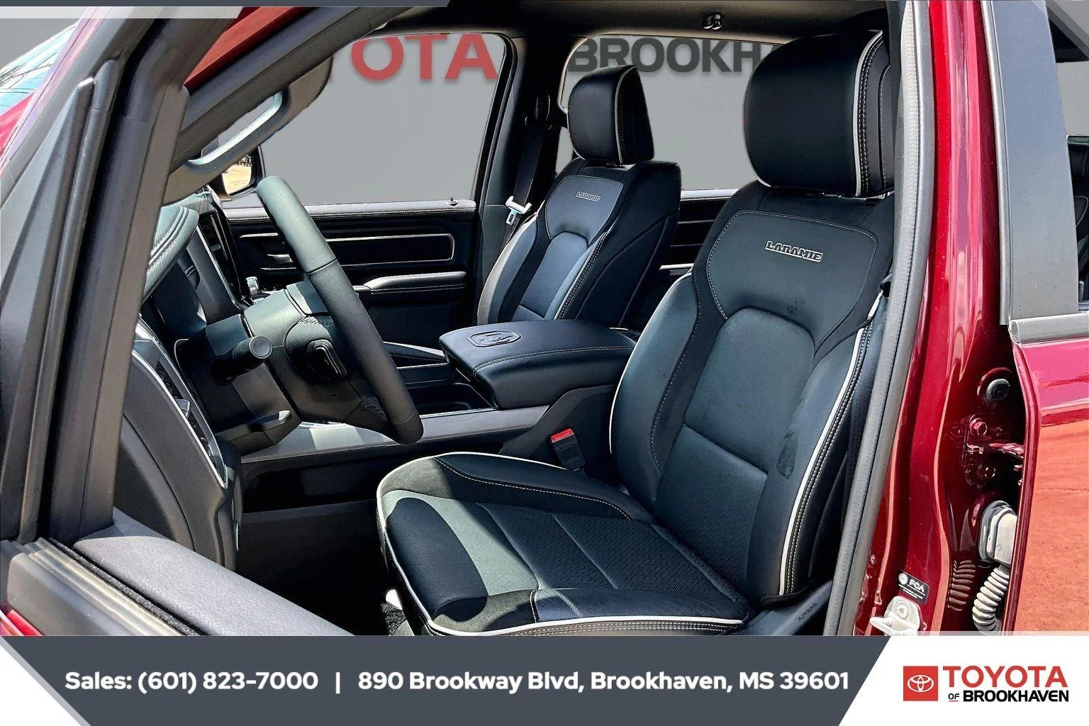 Used 2025 Delmonico Red Pearlcoat Ram Laramie image 18