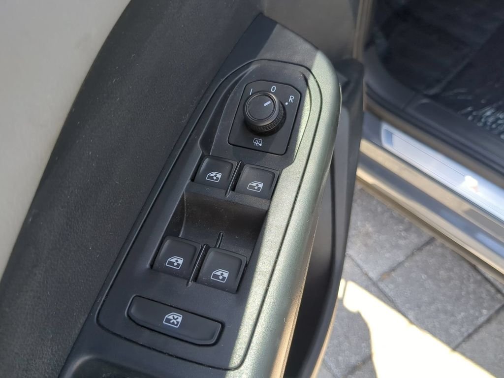 Certified Used 2023 Gray Volkswagen 1.5T SE image 19