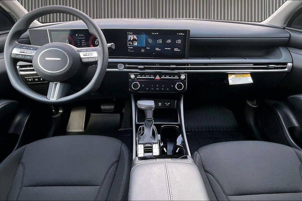 New 2026 Shimmering Silver Hyundai SEL image 6