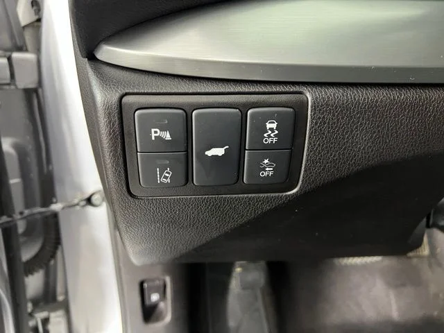 Used 2018 Lunar Silver Metallic Acura Advance Package image 17