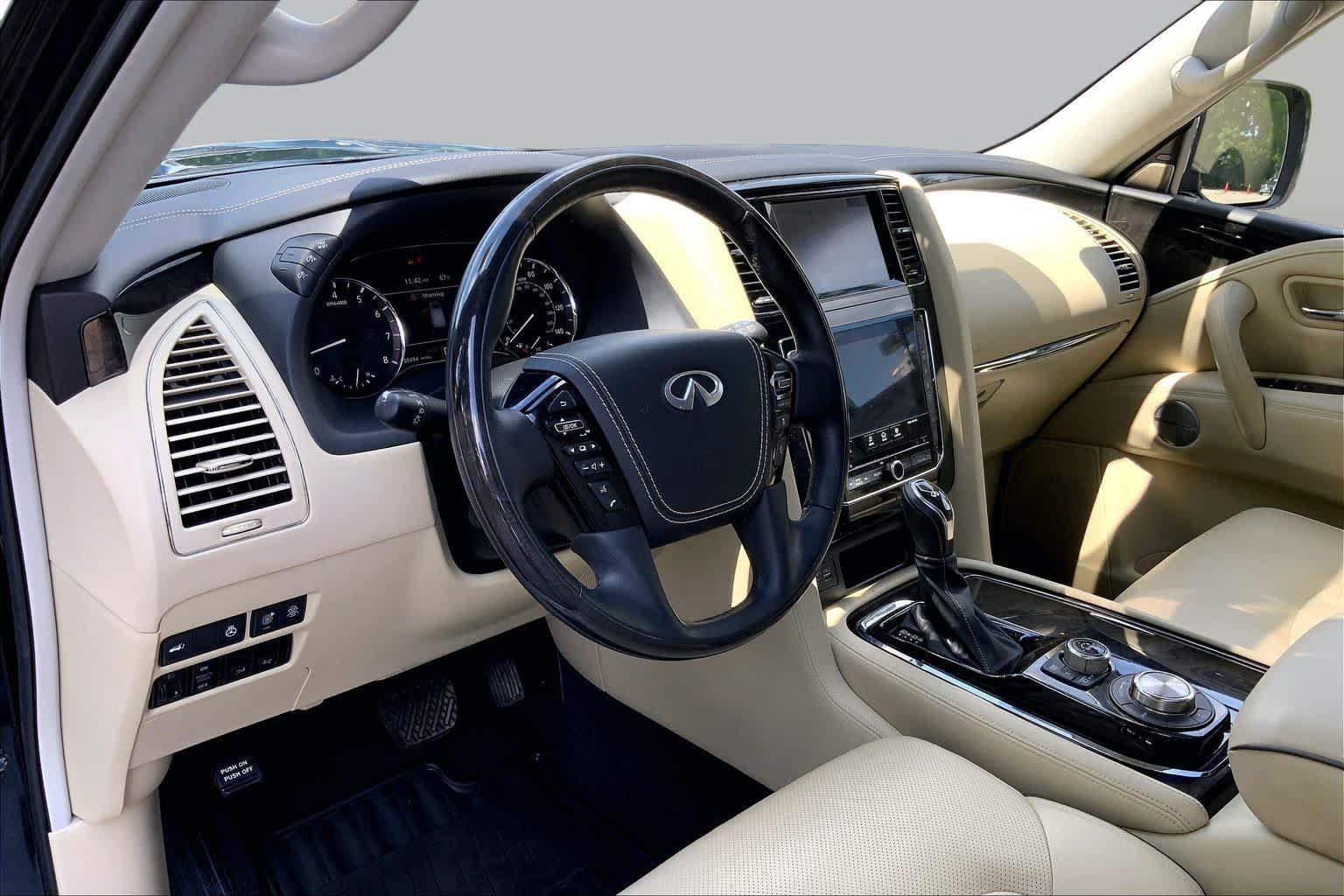 Used 2020 Mineral Black INFINITI LUXE image 18