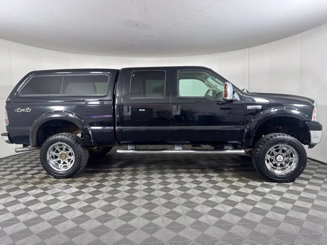 Used 2007 Black Clearcoat Ford Lariat image 2