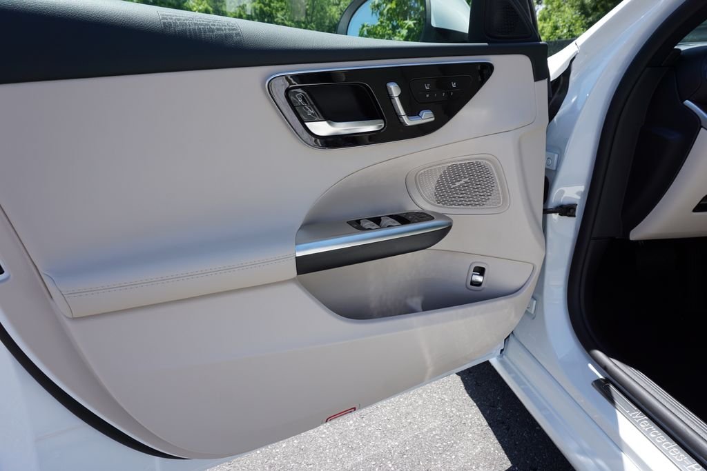 2025 Mercedes-Benz C-Class Sedan C 300 - Photo 17