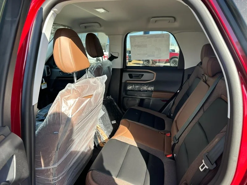New 2025 Ruby Red Metallic Tinted Clearcoat Ford Outer Banks 4x4 image 4