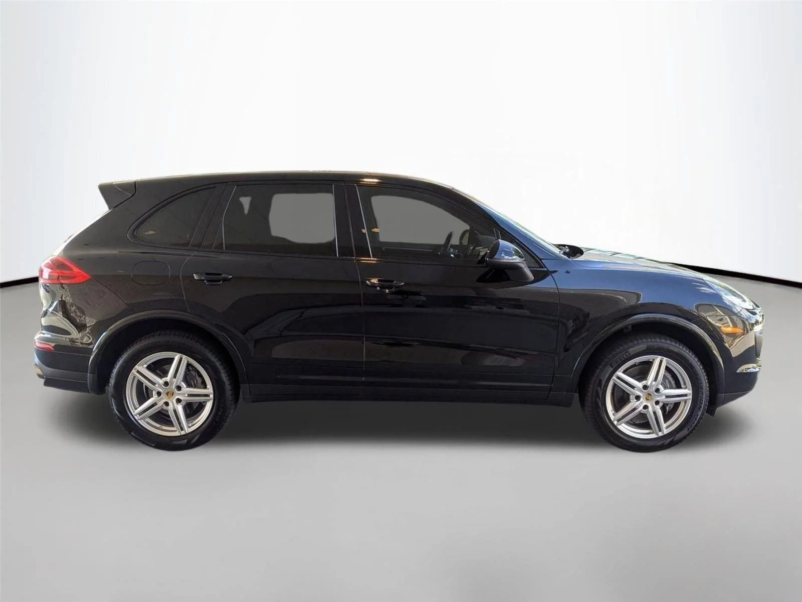 Used 2017  Porsche Platinum Edition image 4