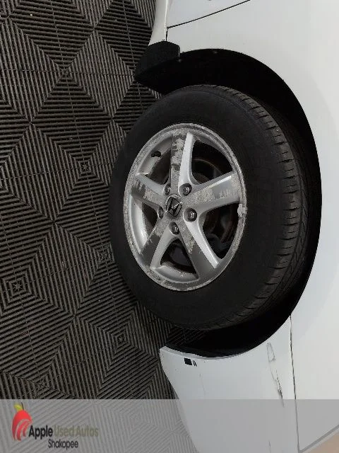 Used 2005 White Honda EX-L image 29