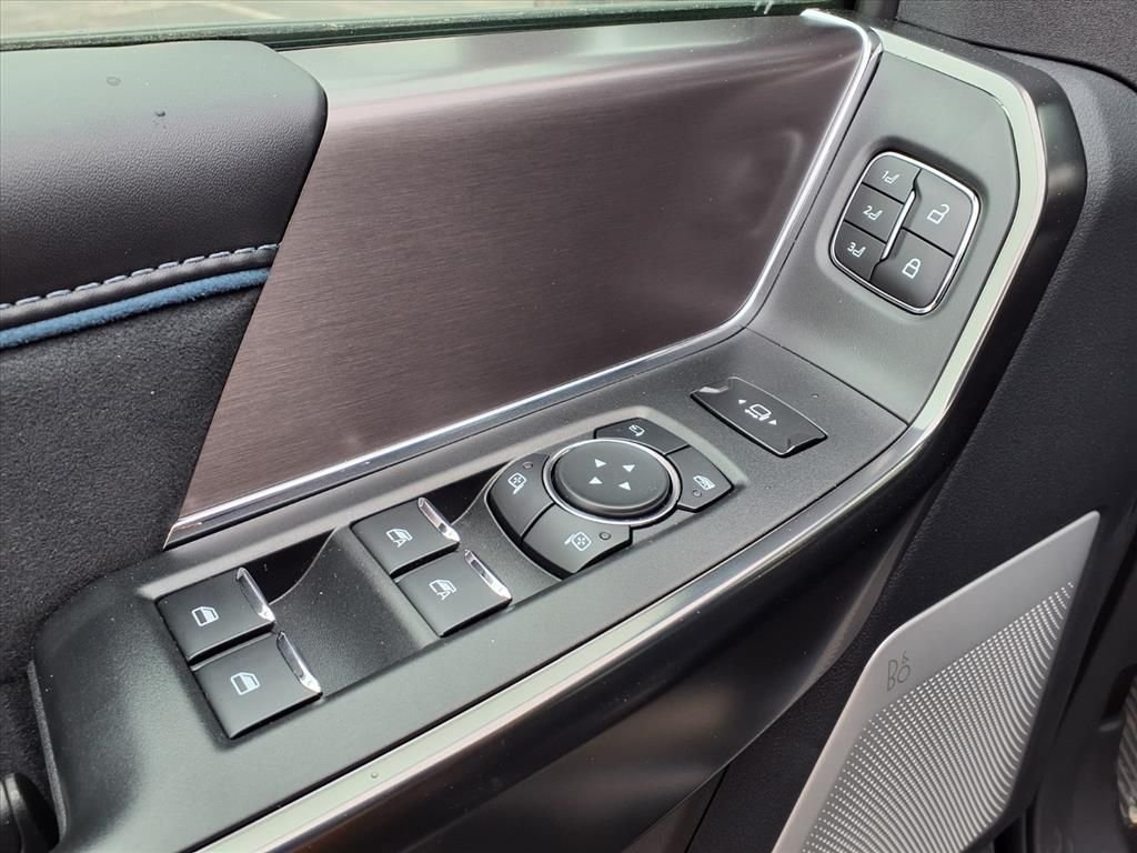 2026 Ford F-250 Super Duty Platinum - Photo 11