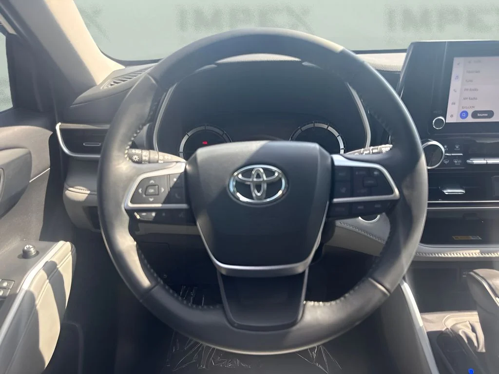 Used 2025 Black Toyota XLE image 14