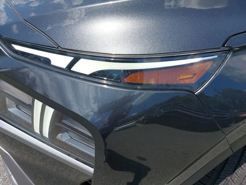 Used 2023 Gray Hyundai SEL image 29