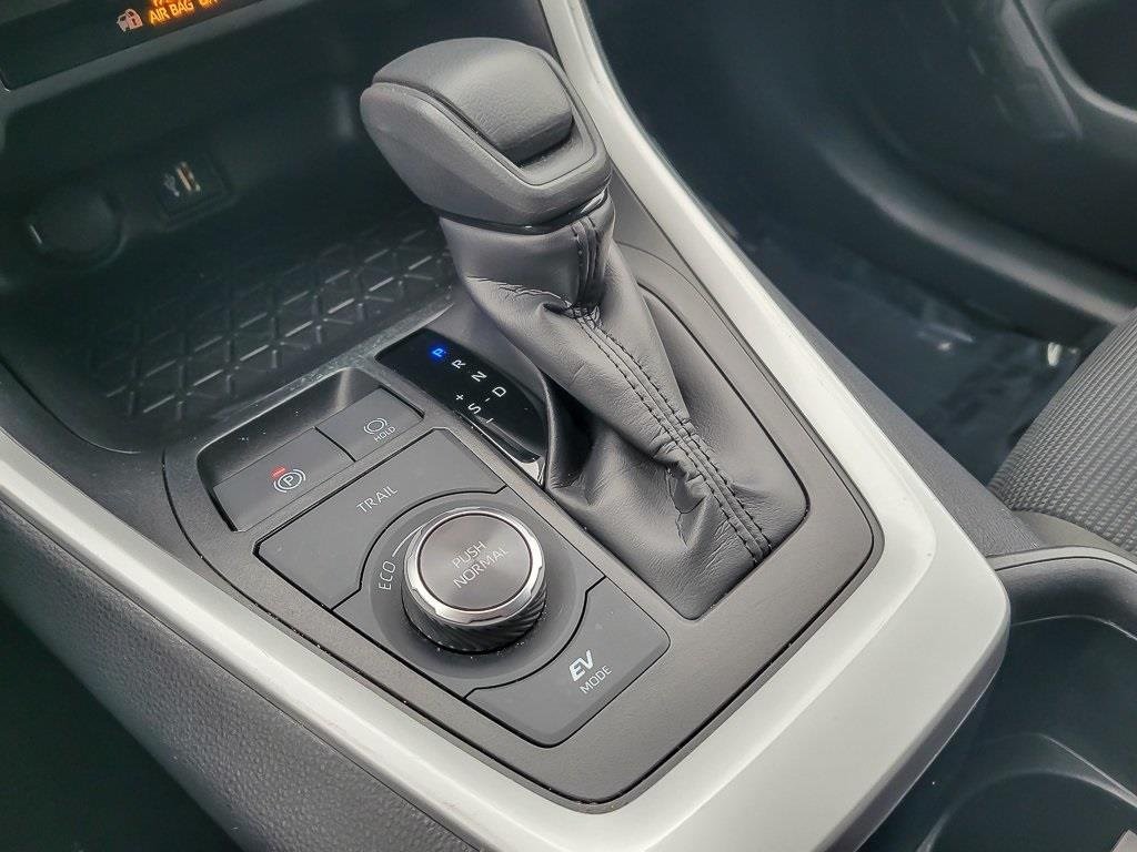 2025 TOYOTA RAV4 - Image 15
