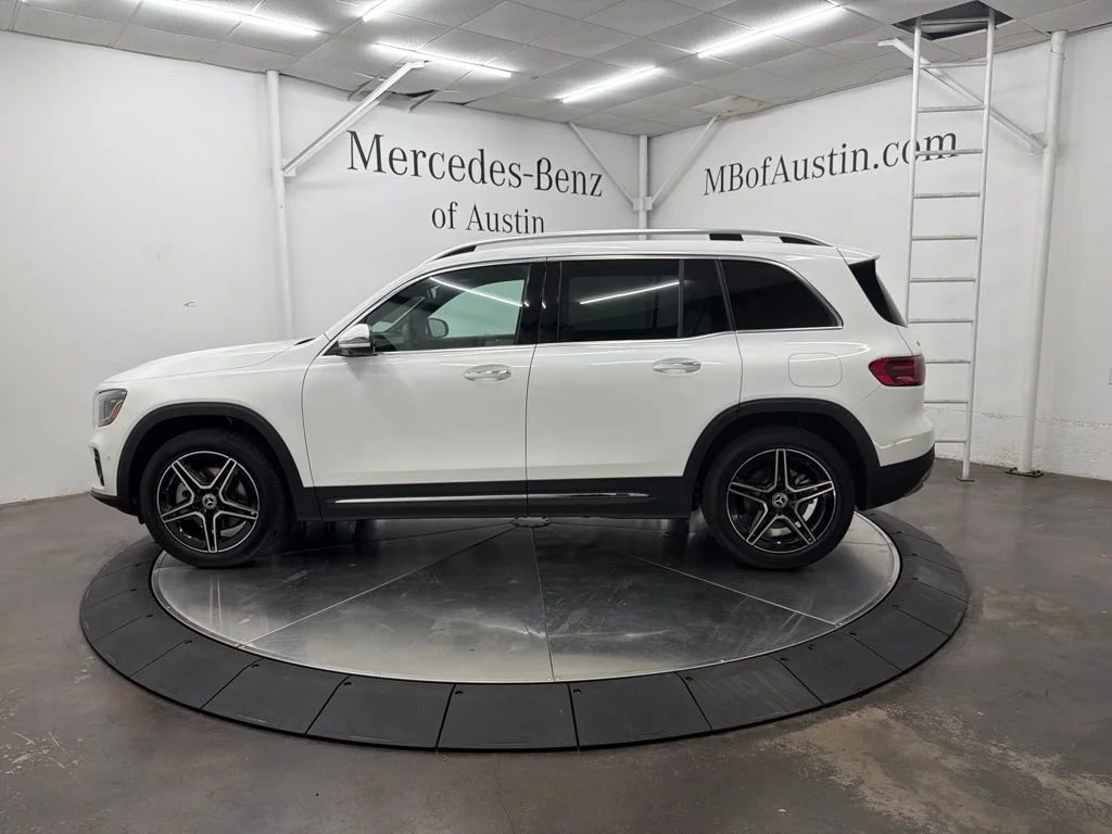 New 2026 White Mercedes-Benz GLB 250 image 4
